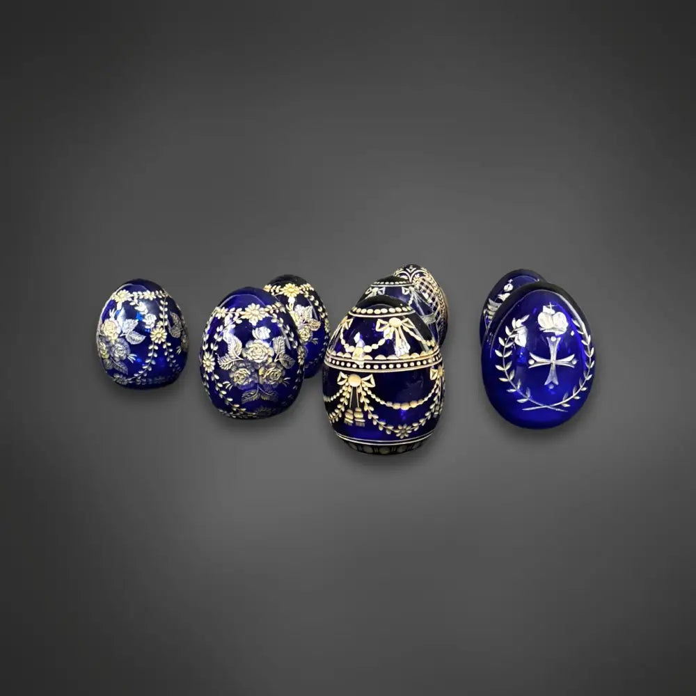 Sammlung von 17 Fabergé-Glaseiern - Sammlerstücke